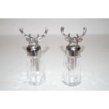 Salt & pepper shaker with stags heads (Salt cracke