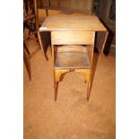 Arts & crafts style small drop leaf table