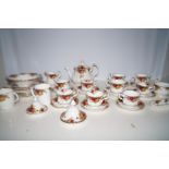 Royal Albert old country rose service (37 Pieces)