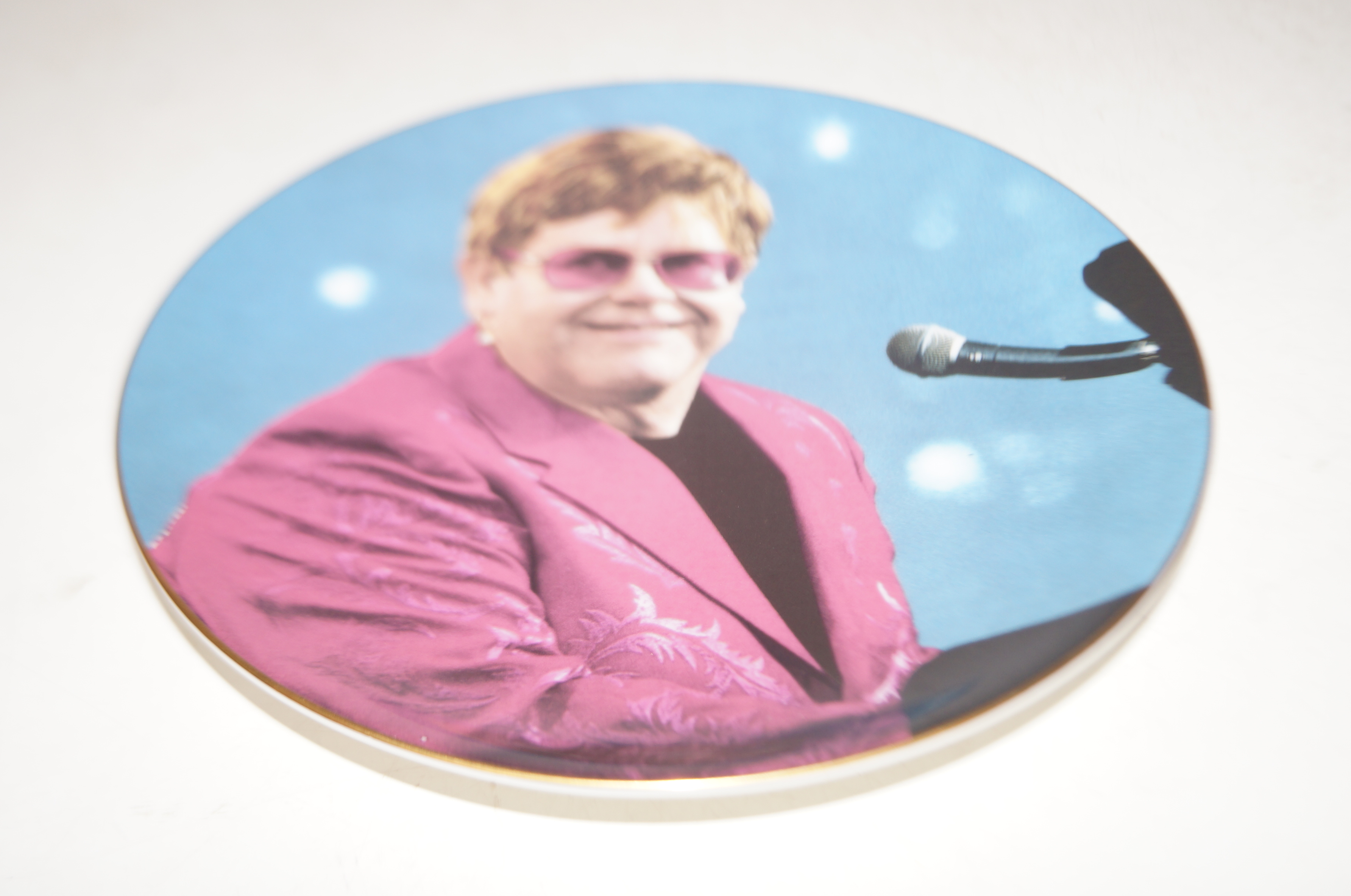 Coalport Sir Elton John Cabinet Plate - Image 2 of 2