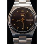 Gents Seiko 5 wristwatch with day/date aperture