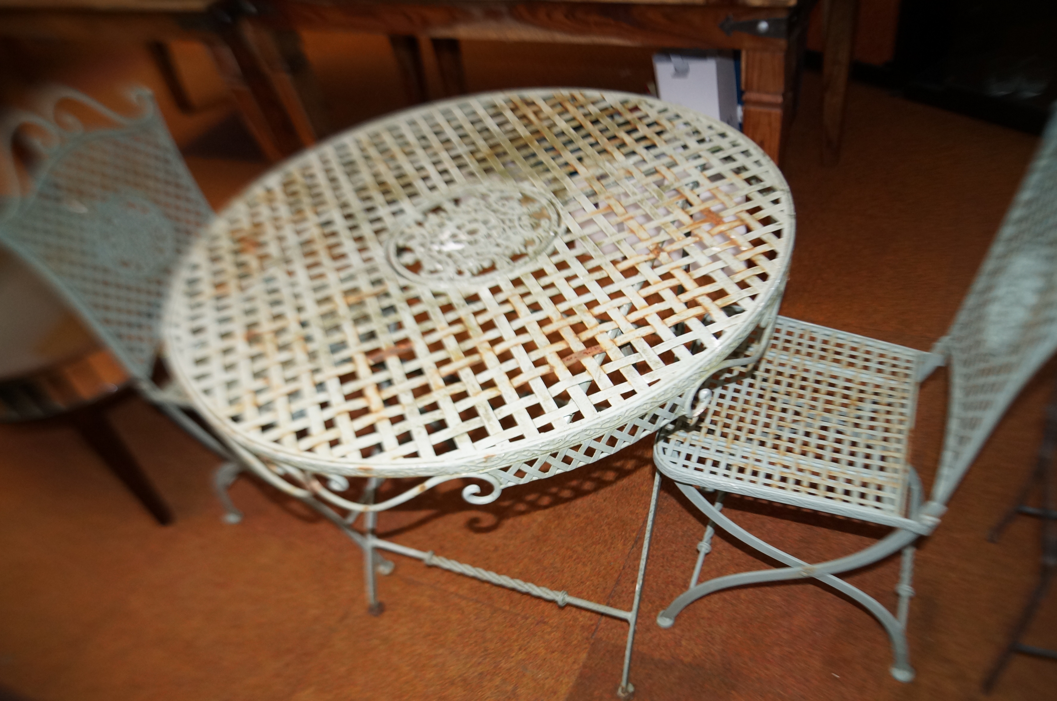 Metal patio table with 2 chairs