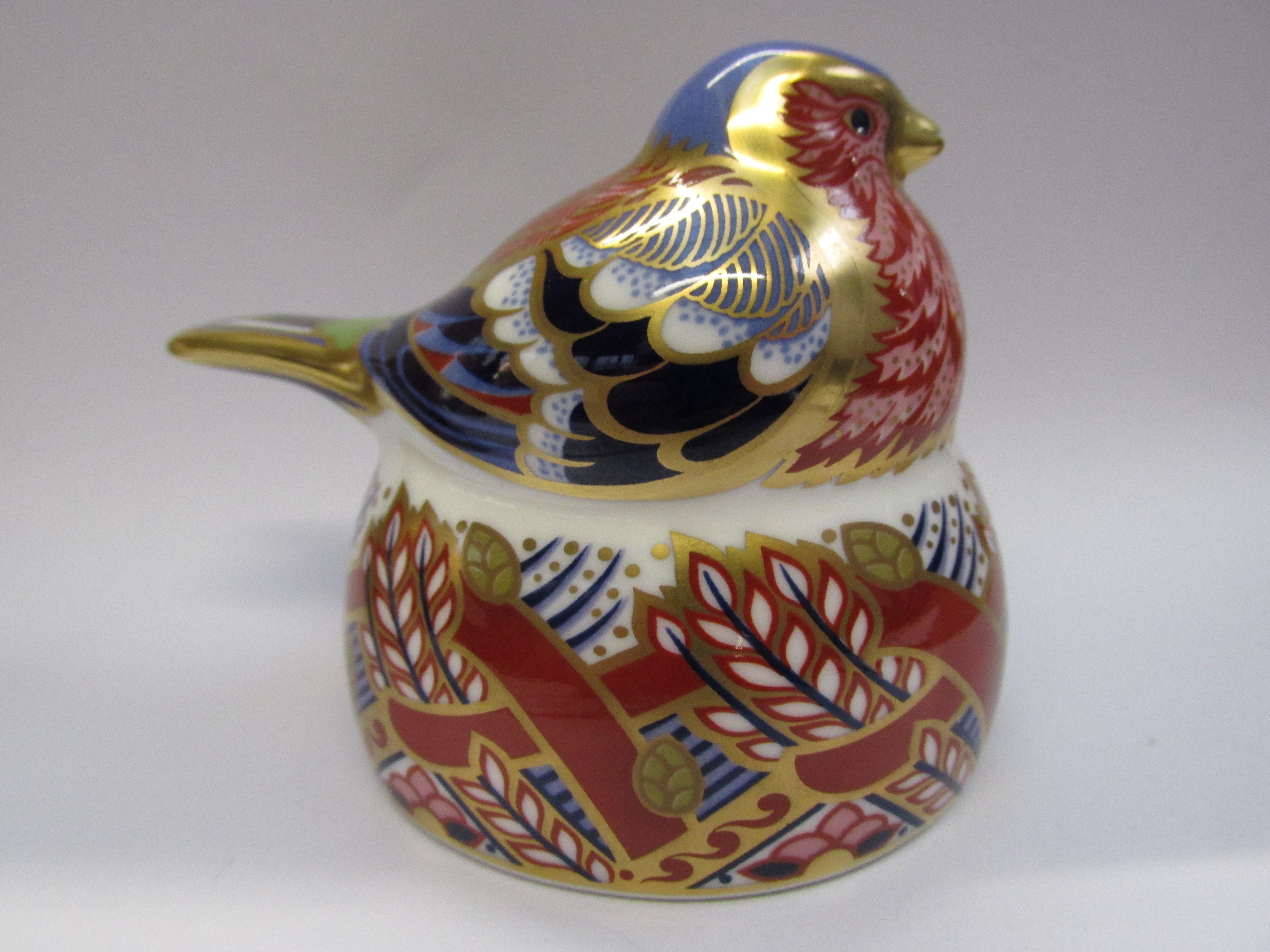 Royal Crown Derby Chaffinch Nesting Bird with Gold