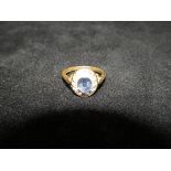 18ct Yellow Gold Ring set with good quality centra