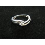 18ct White gold diamond ring Size N