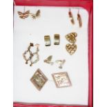 Collection of 7 9ct gold earrings