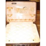 Elizabeth Arden cosmetic vintage case with soft case