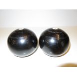 Set of 2 boules