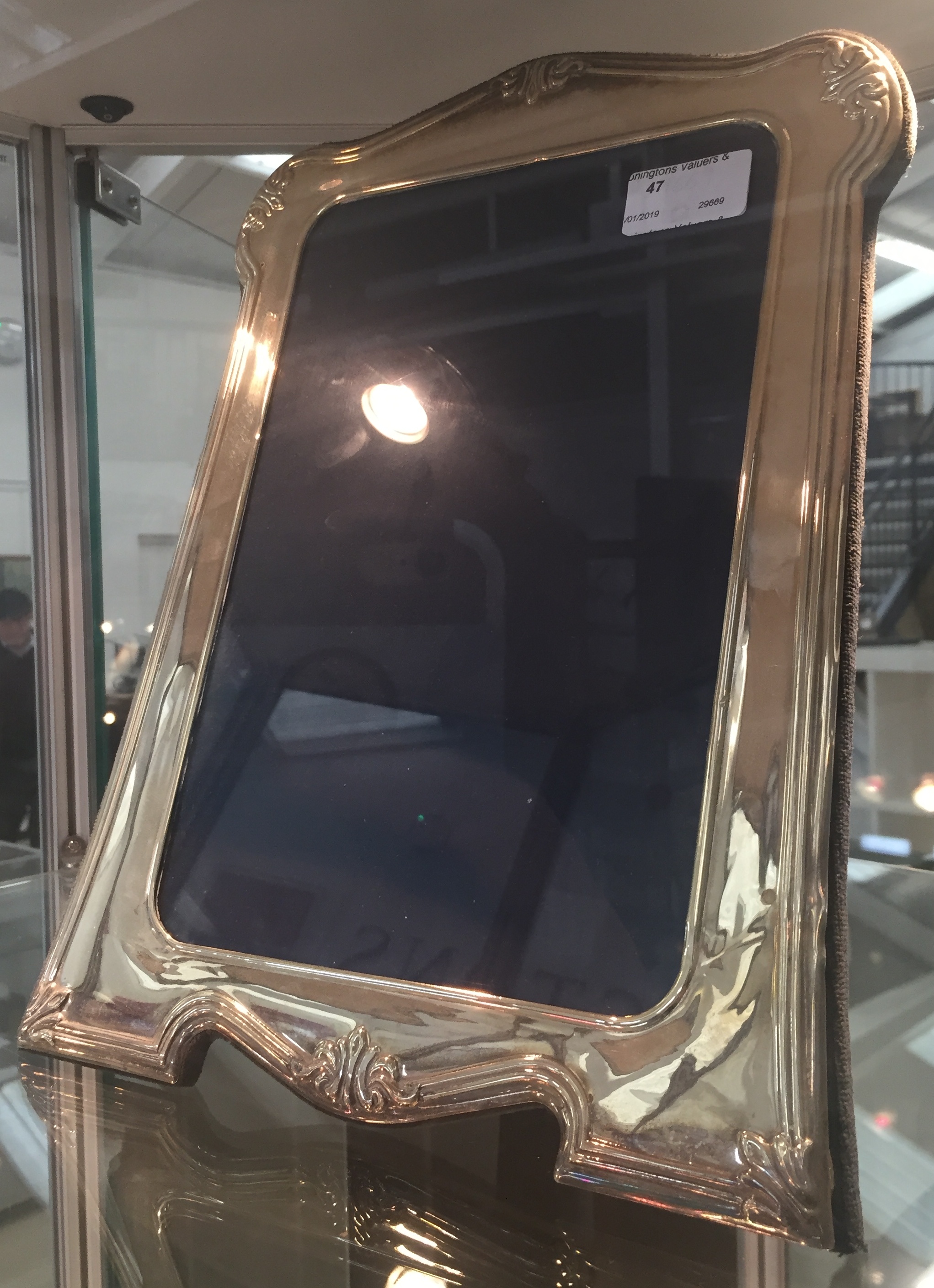 An Art Nouveau-style HM silver photograph frame