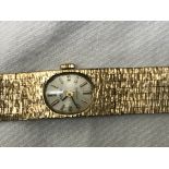 A 9ct ladies Roamer wristwatch