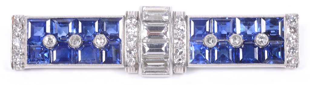 A Platinum Sapphire and Diamond Art Deco Bar Brooch: Beautifully designed brooch in unhallmarked