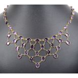 A 14ct Amethyst Frill Necklace.