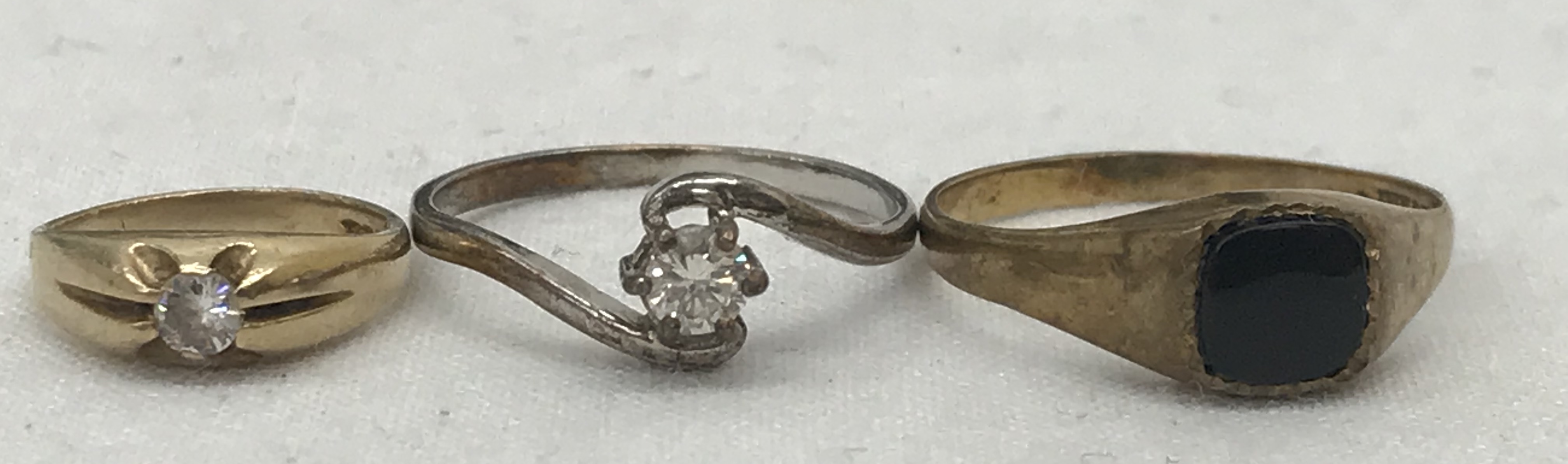 Three 9ct rings