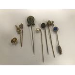 A quantity of stick pins to inc gold and Masonic