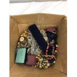 A quantity of vintage dress jewellery & brooches etc