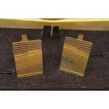 A pair of gents 9ct gold cufflinks