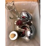 Five items of 1950s kitchenalia