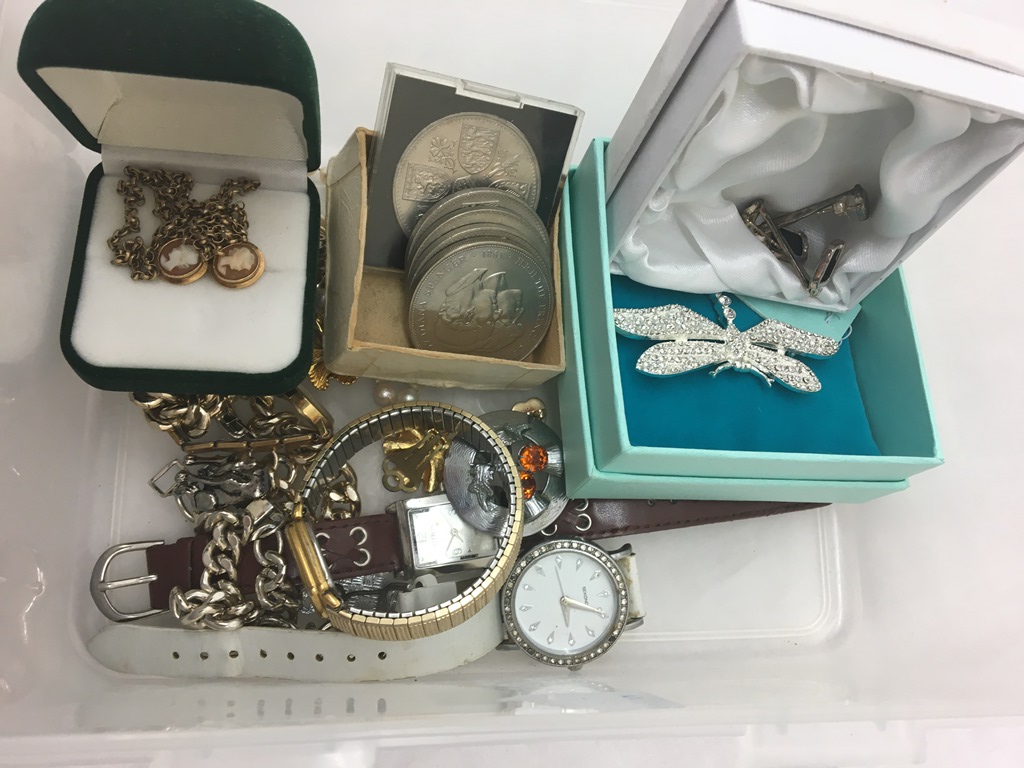 A box of costume jewellery to inc gold-plated necklaces,