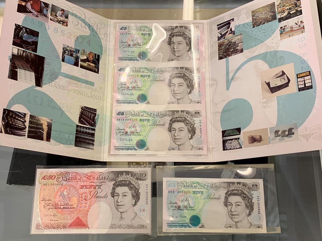 Royal Mint Web press uncut three £5 notes in a folder Gill £5 A01 £50 notes A01000806