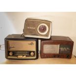 Three vintage bakelite radios