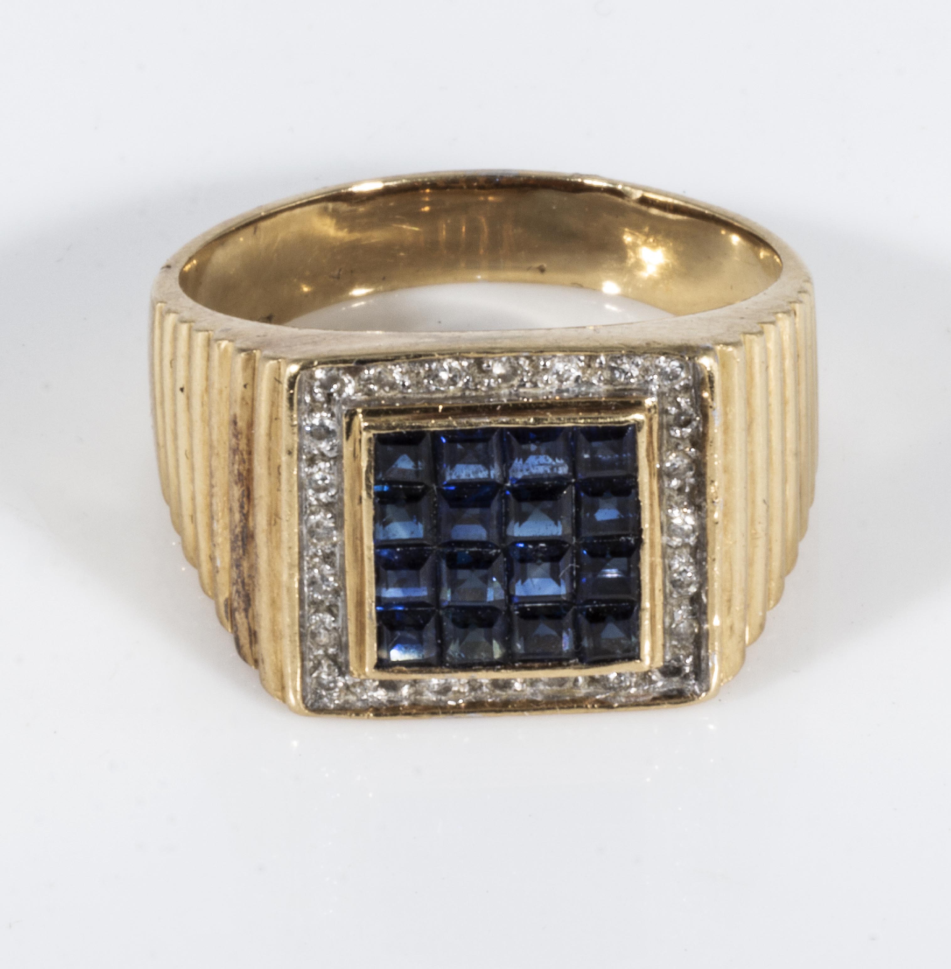 A gent's 18ct gold sapphire and diamond ring, 9.9gms, size S