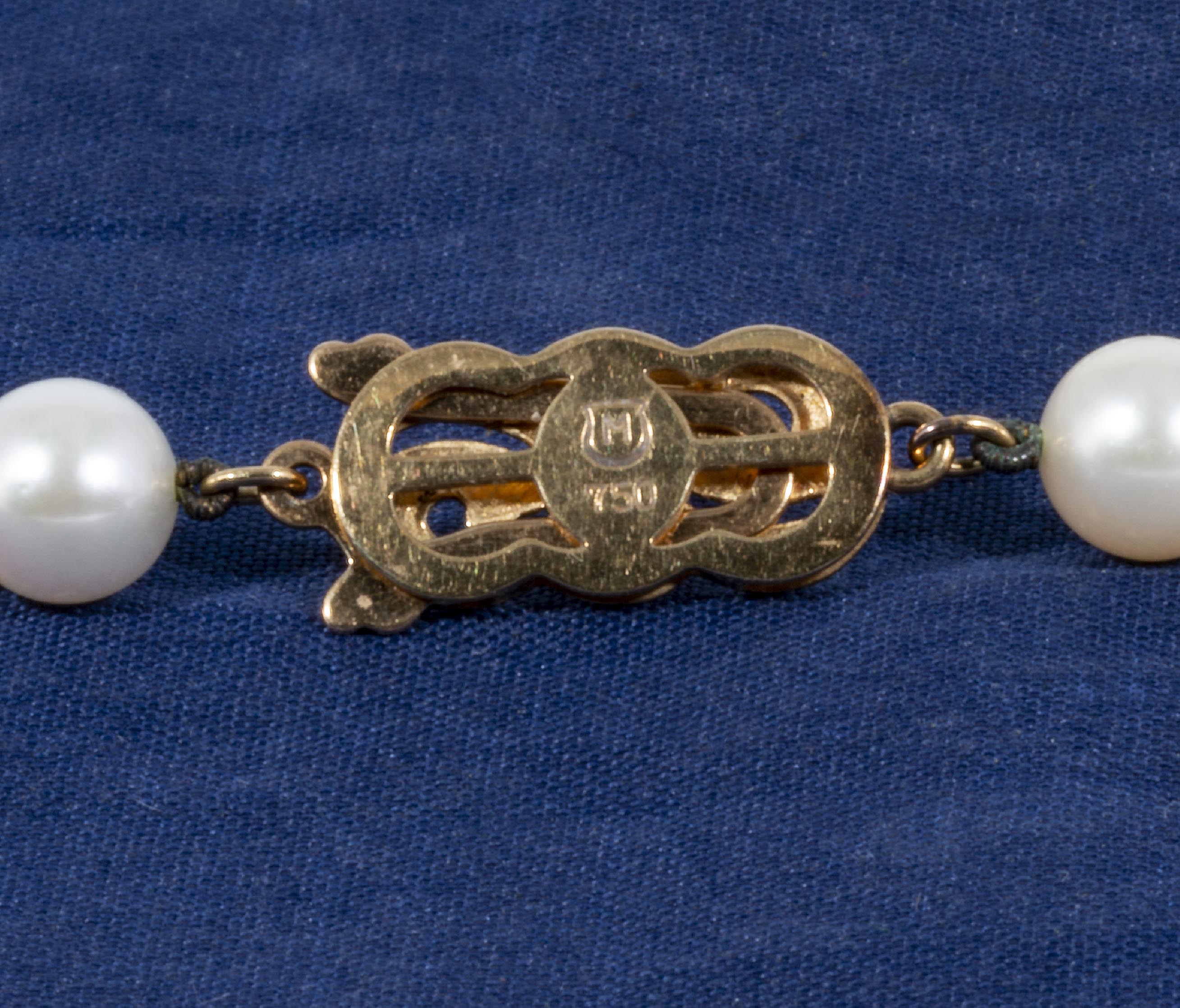 A Mikimoto White South Sea Cultured Pearl Strand Necklace 24 inches, 18ct gold clasp, in original - Image 3 of 3