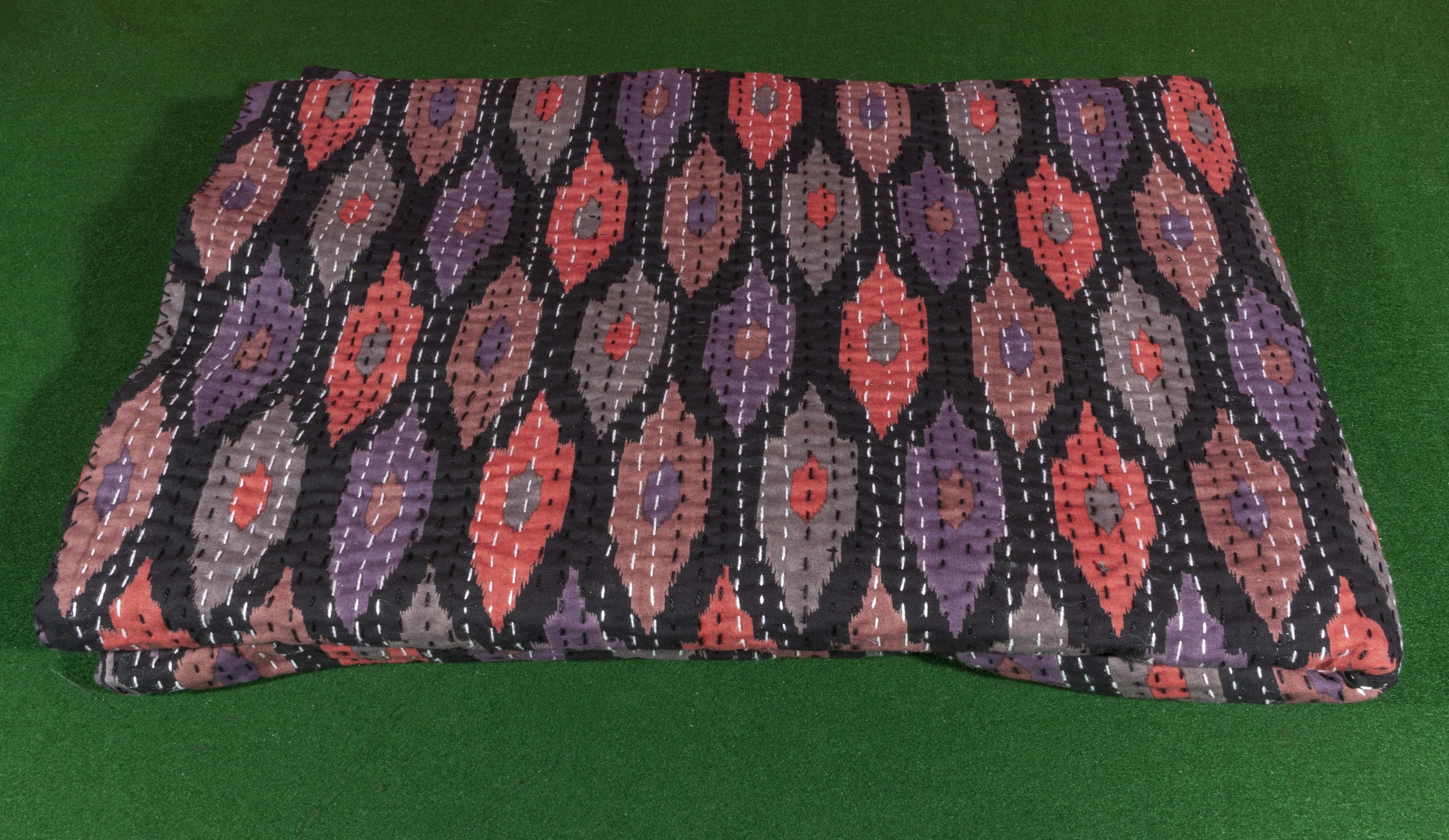 Vintage Kantha cloth diamond pattern (2.80m x2.16m)