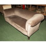 Late Victorian chesterfield with velvet upholstery