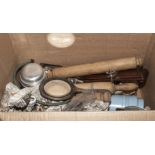 Box of vintage kitchenalia