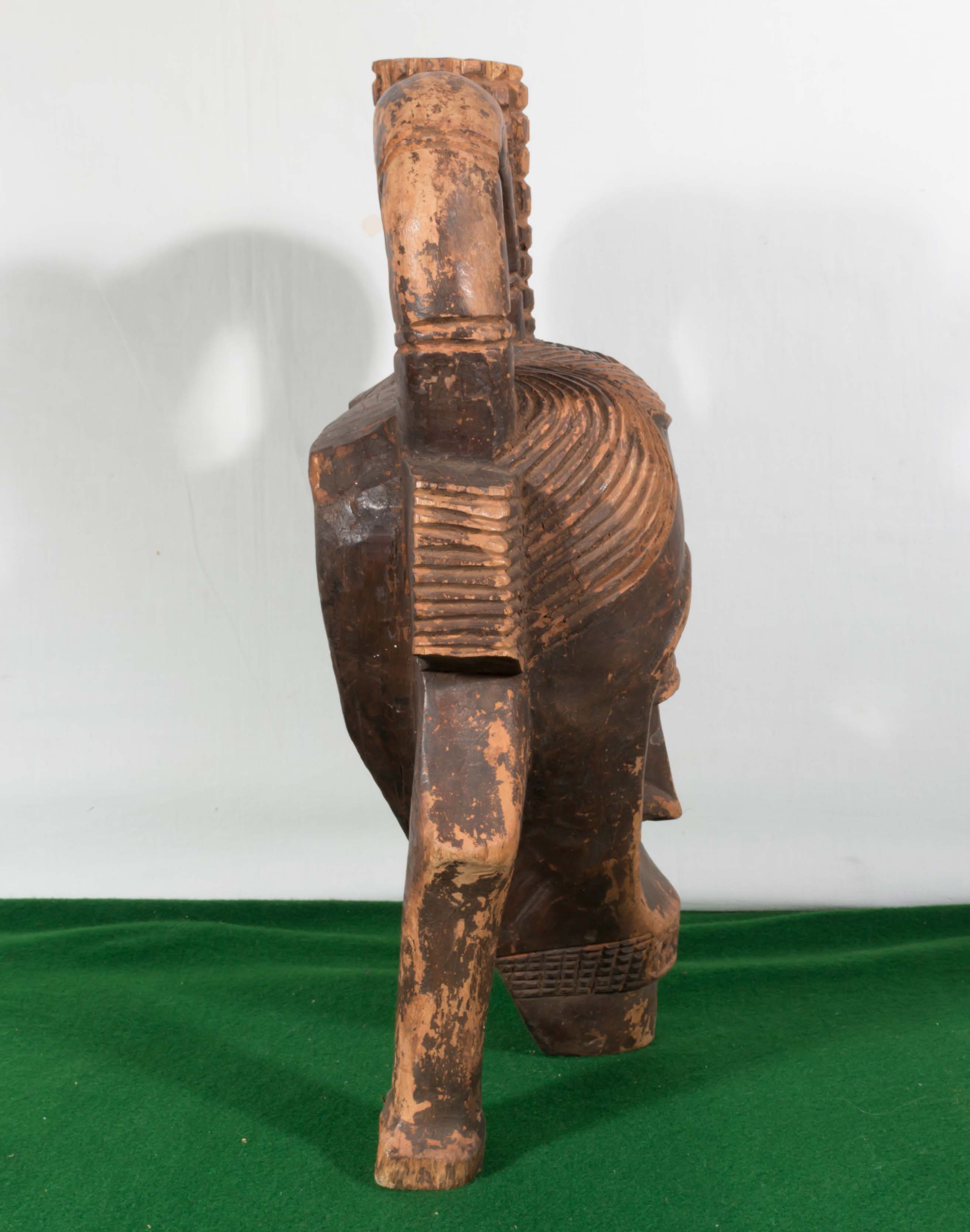 A carved African wooden mask together with a three necked bottle - Image 4 of 8