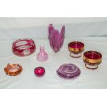 Eight pieces of art glass