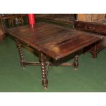 An oak draw leaf table