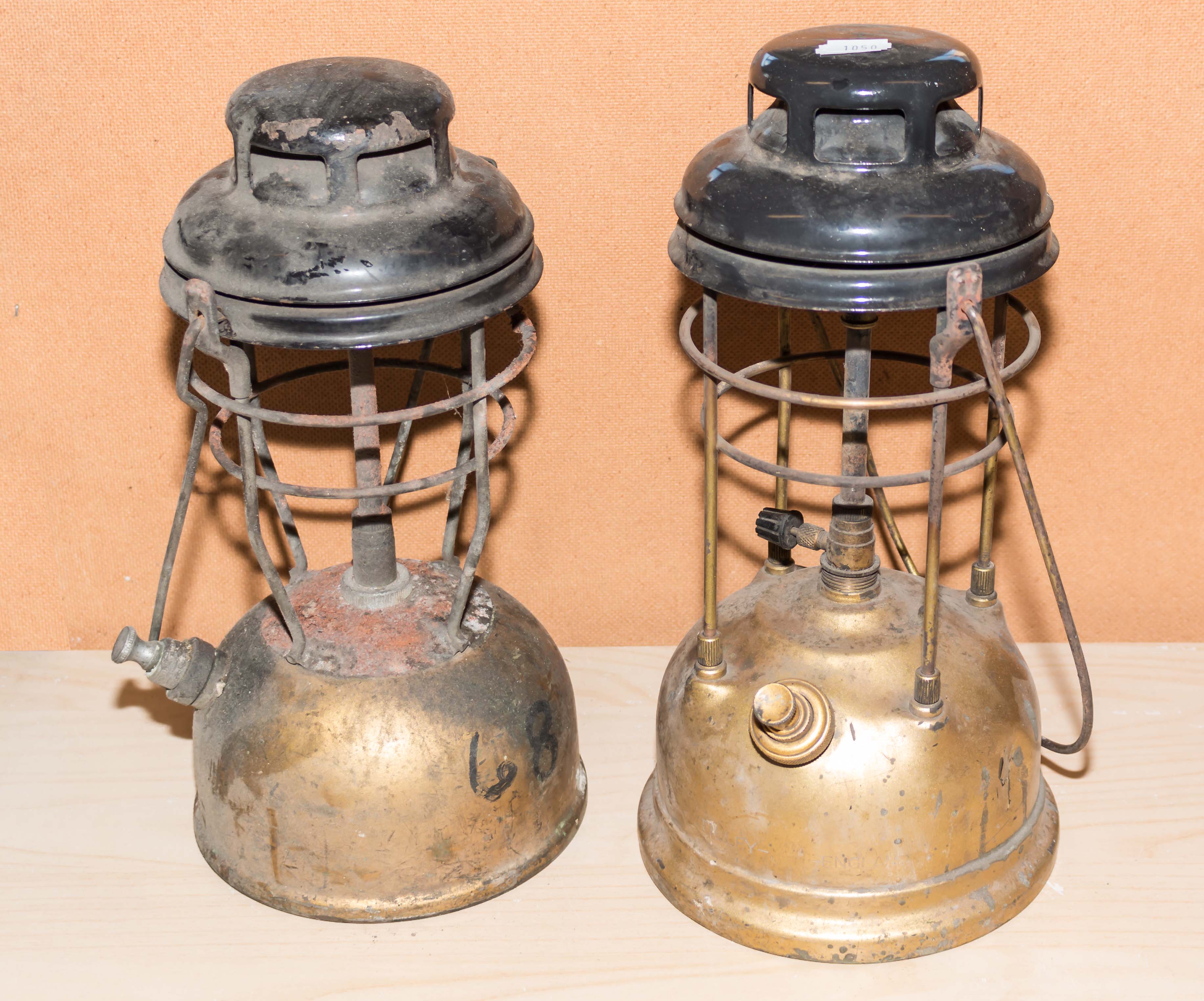 Two Tilly lamps