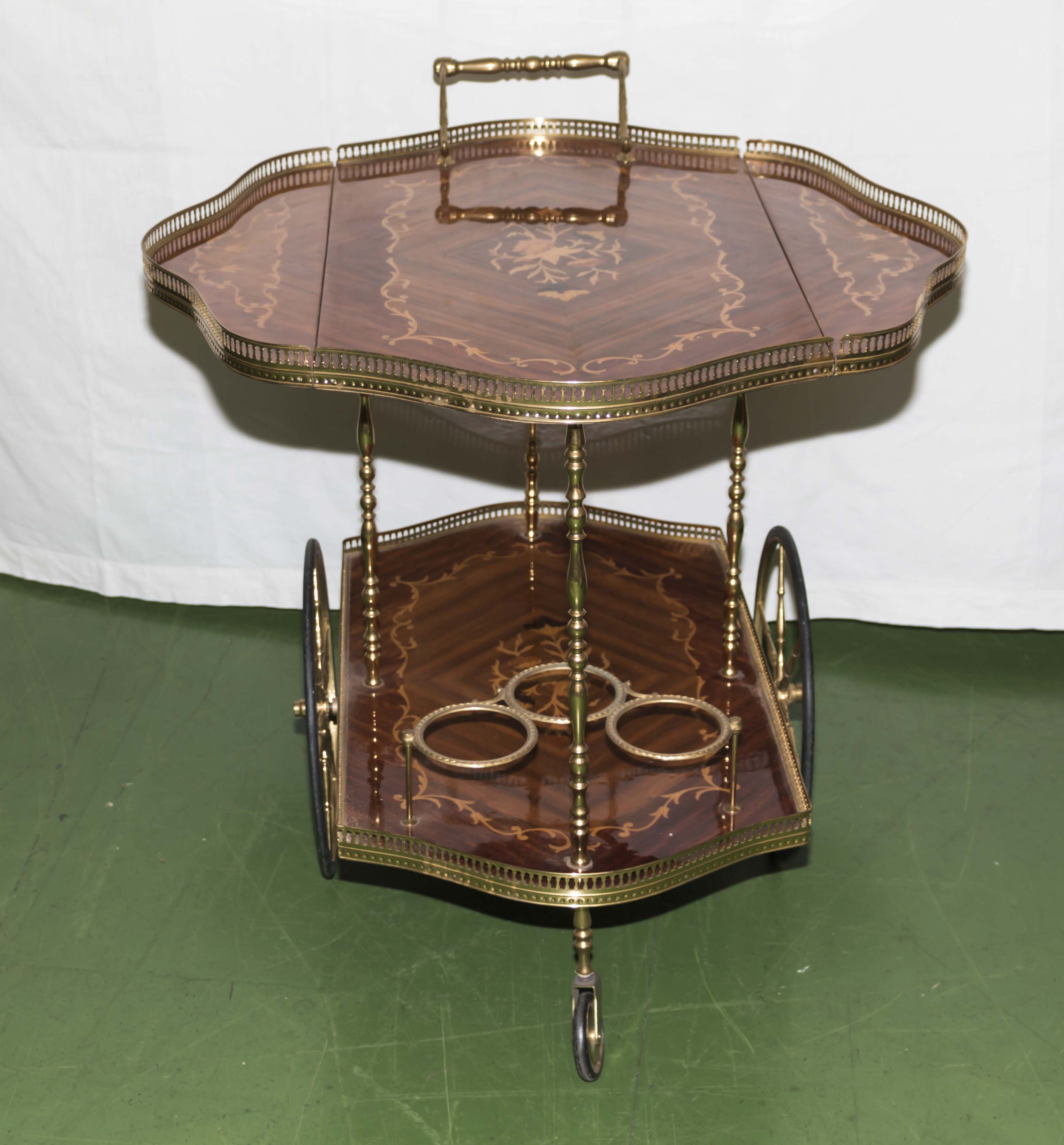 An Italian marquetry drinks trolley - Image 2 of 2