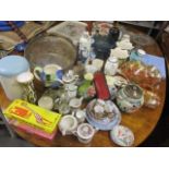 A mixed lot to include a silver plated tray, a Wedgwood plate, brass candlesticks and other items