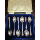 A cased set of six Edwardian silver teaspoons, Cooper Brothers 1919