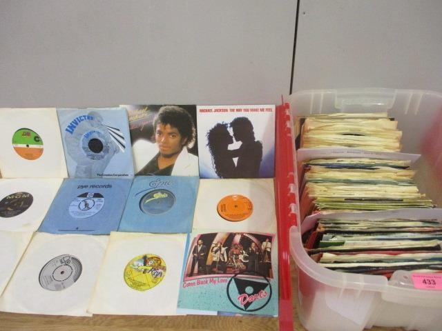 A quantity of 45rpm records to include Tamla Motown 1960-1970, Michael Jackson and mixed 1970s-1980s