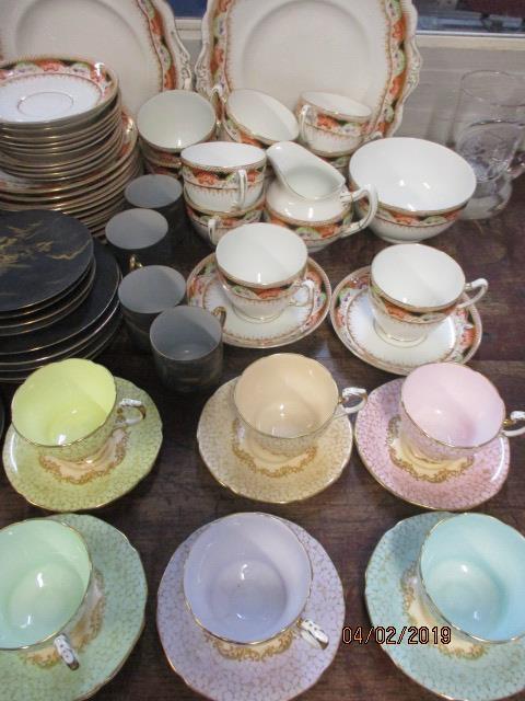 Six Paragon Georgian pattern teacups and saucers, a quantity of Copeland Spode Byron dinnerware, a - Image 2 of 4