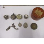 A Victorian silver pocket coin holder, mixed silver and white metal items, total weight 75.3g