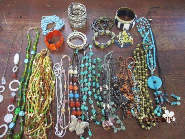 Mixed late 20th century costume jewellery to include beaded and hard stone necklaces and mixed