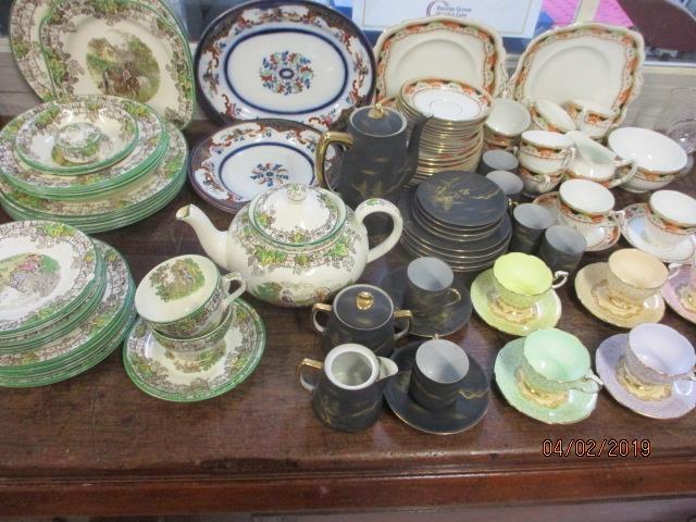 Six Paragon Georgian pattern teacups and saucers, a quantity of Copeland Spode Byron dinnerware, a