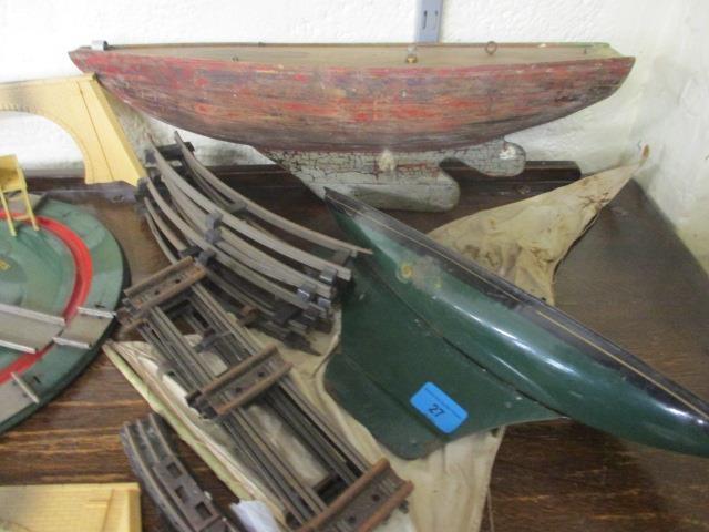 A Tri-ang tin boat with sail and a wooden boat, together with a Hornby train turntable, mixed - Image 3 of 5