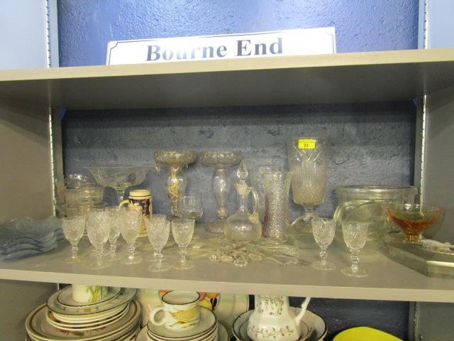 Mixed glassware to include a pair of glass lustres