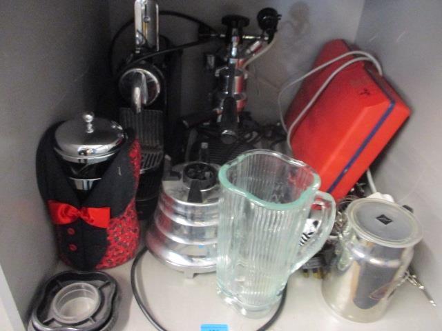 A Magimix coffee machine, a Pavoni coffee machine, a set of Carmen heated rollers and mixed
