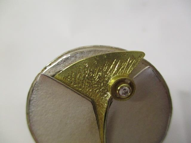 An 18ct yellow gold, silver and enamelled modernist style pendant/brooch set with a 0.06ct - Image 4 of 4