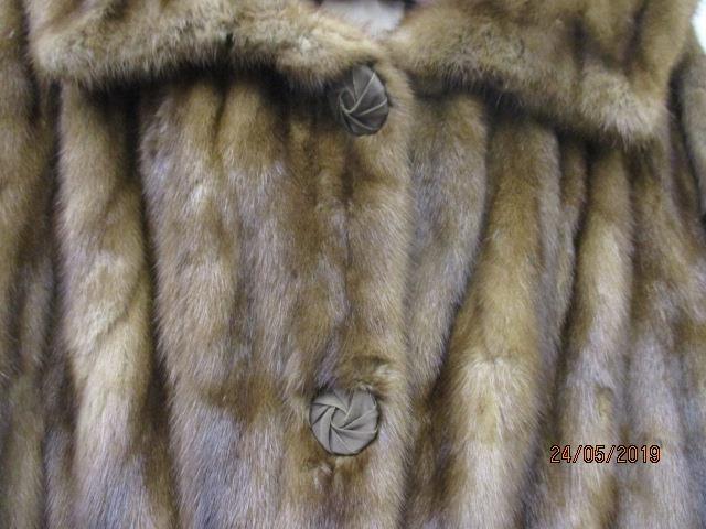 A 1950s/60s three quarter length, brown mink coat with three quarter length sleeves, approximately - Image 3 of 4