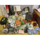 A mixed lot to include a lacquered jewellery box, Wedgwood jasperware, table lamps and other items