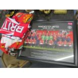 Mixed Manchester memorabilia to include a picture, curtains, scarves and other items