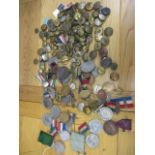 Medals, military buttons, commemorative medals and related items