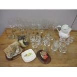 A mixed lot to include etched glassware, a Leonardo collection ornament and other items